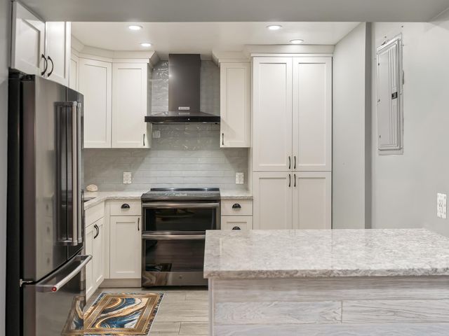 2000 S Ocean Boulevard, Pompano Beach, FL 33062