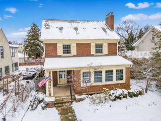 2350 Bryden Road, Bexley, OH 43209