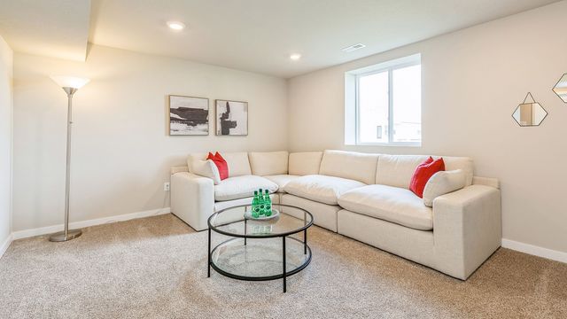 1005 Hemlock Lane, Waukee, IA 50263