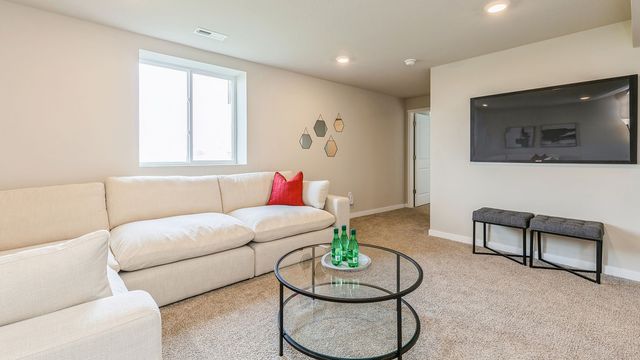 1005 Hemlock Lane, Waukee, IA 50263