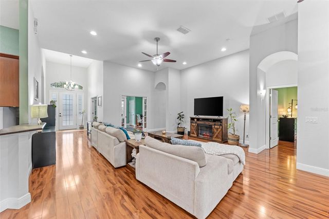 5130 MORNING DEW LOOP, Oviedo, FL 32765