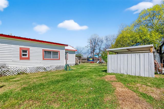 115 S Holmes Street, La Porte, TX 77571