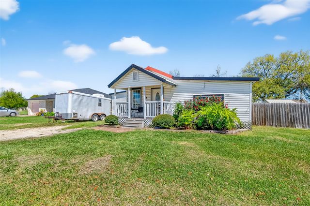 115 S Holmes Street, La Porte, TX 77571