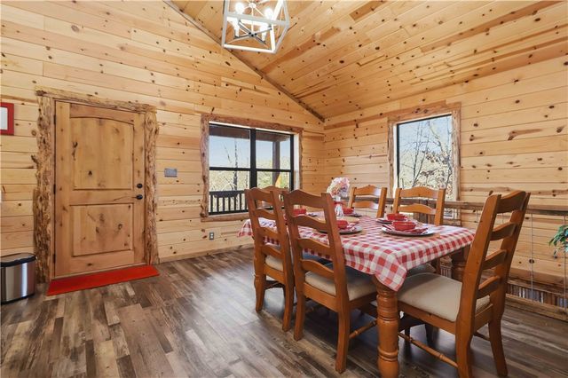 2250 County Road 220, Eureka Springs, AR 72631