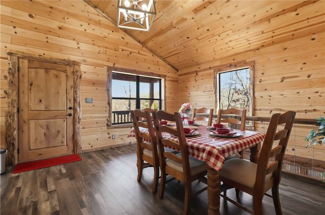 2250 County Road 220, Eureka Springs, AR 72631