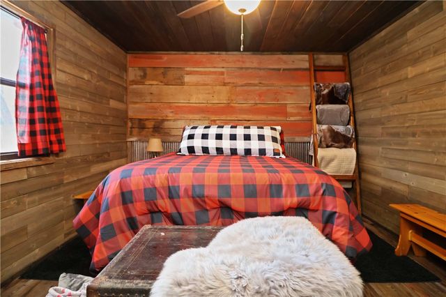 2250 County Road 220, Eureka Springs, AR 72631