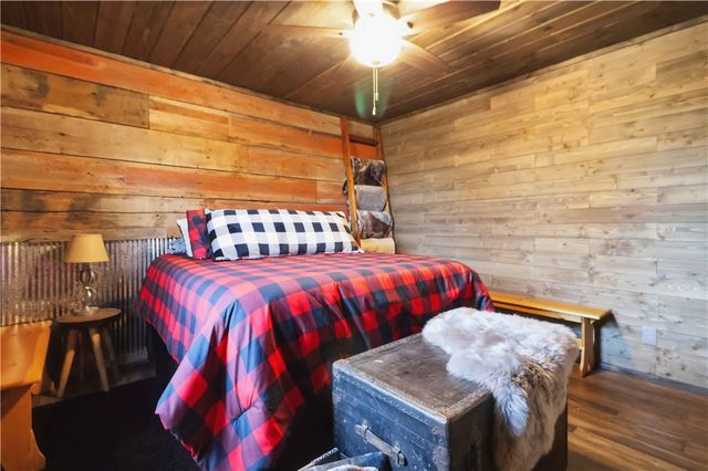 2250 County Road 220, Eureka Springs, AR 72631