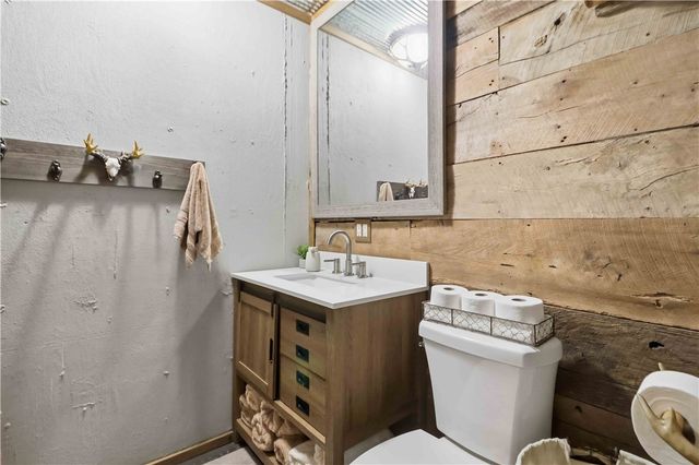 2250 County Road 220, Eureka Springs, AR 72631