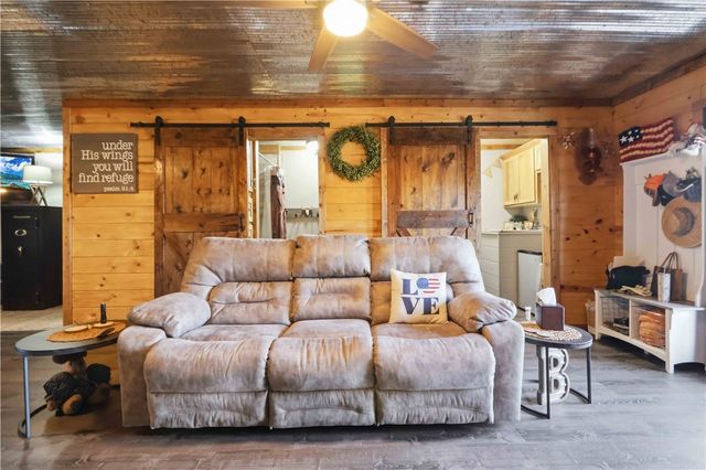 2250 County Road 220, Eureka Springs, AR 72631