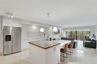 800 NE 195th St 212, Miami, FL 33179