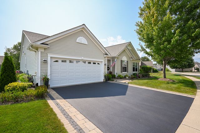 215 Honors Drive, Shorewood, IL 60404