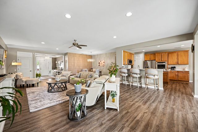 215 Honors Drive, Shorewood, IL 60404