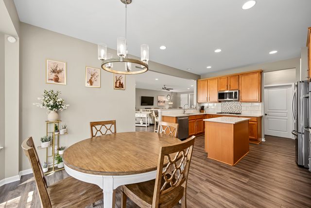 215 Honors Drive, Shorewood, IL 60404