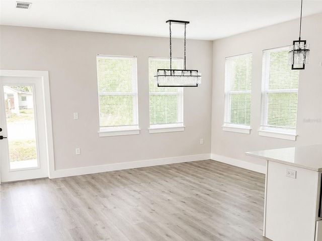2045 27TH AVENUE N, St Petersburg, FL 33713