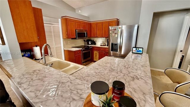 5470 Pine Cir, Coral Springs, FL 33067
