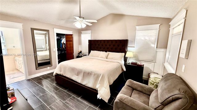 5470 Pine Cir, Coral Springs, FL 33067