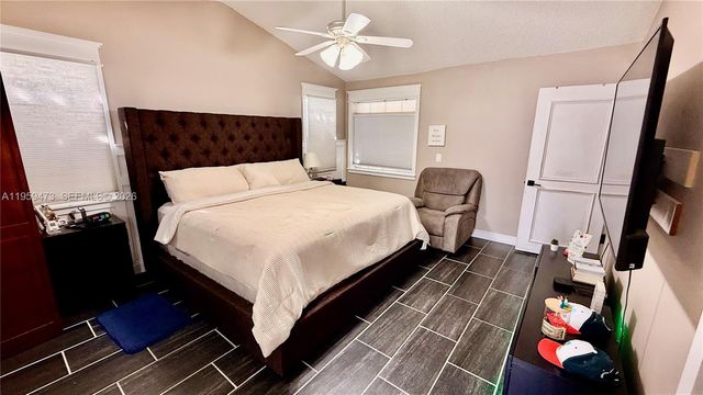 5470 Pine Cir, Coral Springs, FL 33067