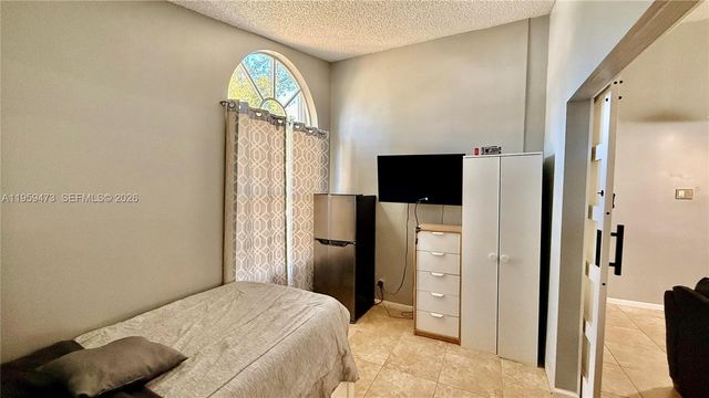 5470 Pine Cir, Coral Springs, FL 33067