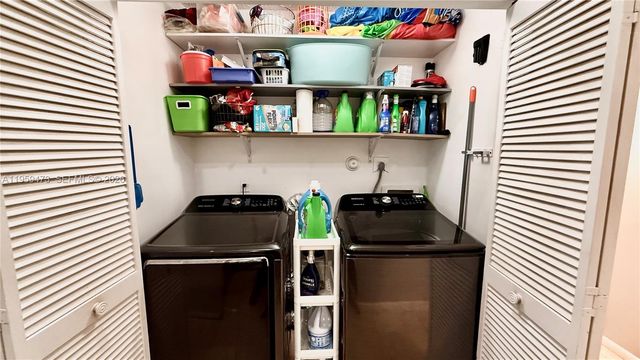 5470 Pine Cir, Coral Springs, FL 33067