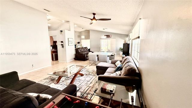 5470 Pine Cir, Coral Springs, FL 33067