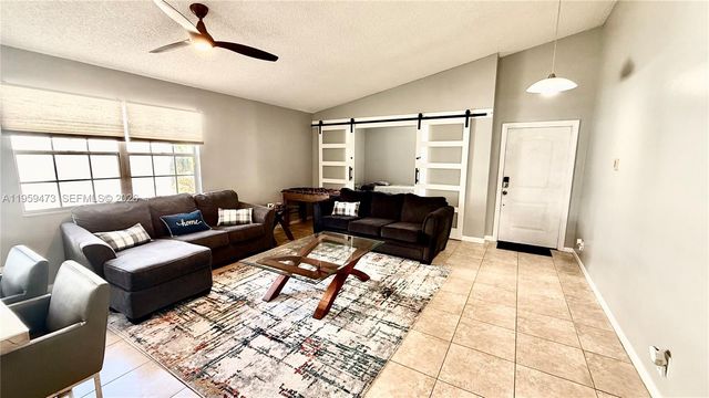 5470 Pine Cir, Coral Springs, FL 33067