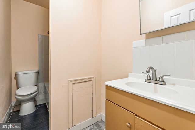 59 E WALNUT LN, Philadelphia, PA 19144
