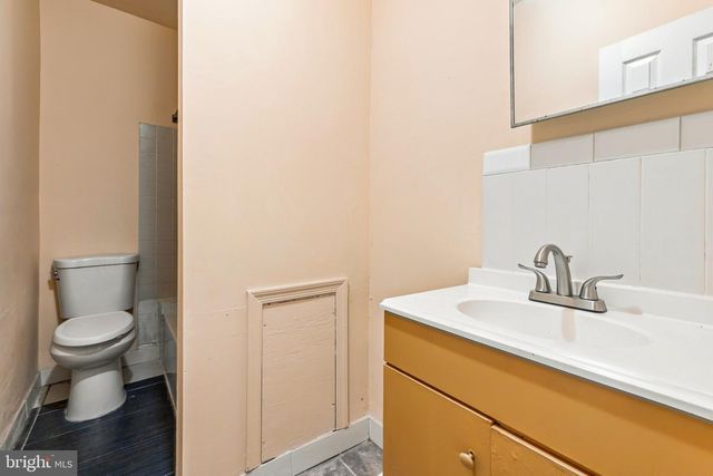59 E WALNUT LN, Philadelphia, PA 19144