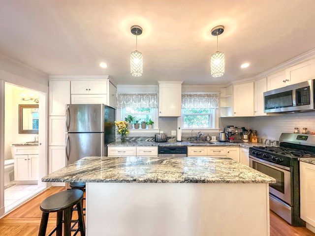35 Reedsdale Road 35, Milton, MA 02186