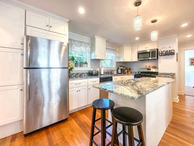 35 Reedsdale Road 35, Milton, MA 02186