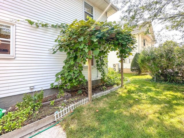 35 Reedsdale Road 35, Milton, MA 02186