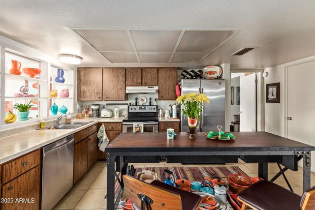 12728 N 40TH Place, Phoenix, AZ 85032