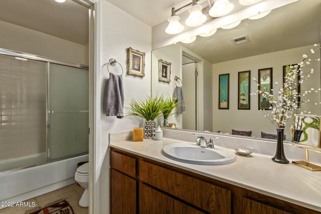 12728 N 40TH Place, Phoenix, AZ 85032