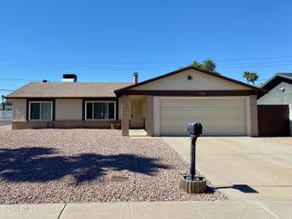 12728 N 40TH Place, Phoenix, AZ 85032