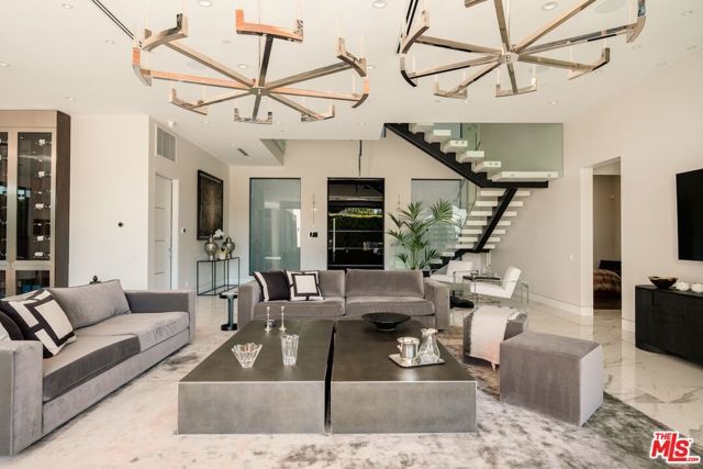 4049 Coldwater Canyon Avenue, Studio City (los Angeles), CA 91604