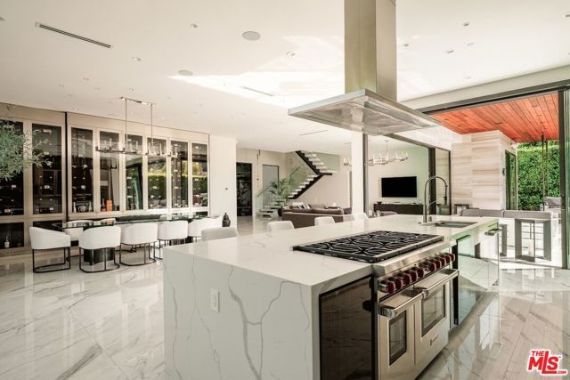 4049 Coldwater Canyon Avenue, Studio City (los Angeles), CA 91604