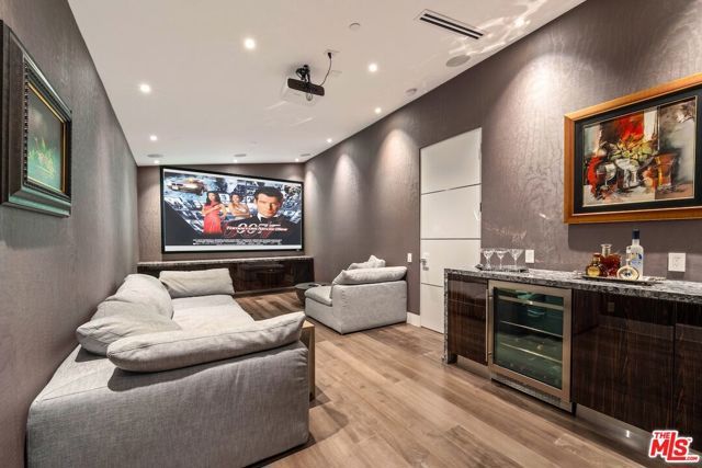 4049 Coldwater Canyon Avenue, Studio City (los Angeles), CA 91604