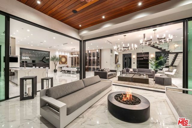 4049 Coldwater Canyon Avenue, Studio City (los Angeles), CA 91604