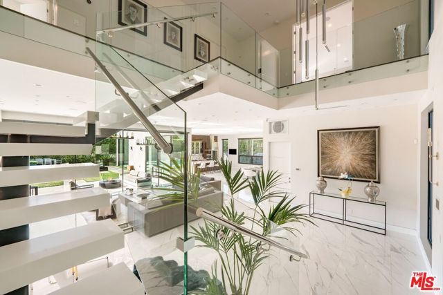 4049 Coldwater Canyon Avenue, Studio City (los Angeles), CA 91604