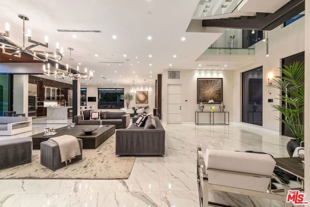 4049 Coldwater Canyon Avenue, Studio City (los Angeles), CA 91604
