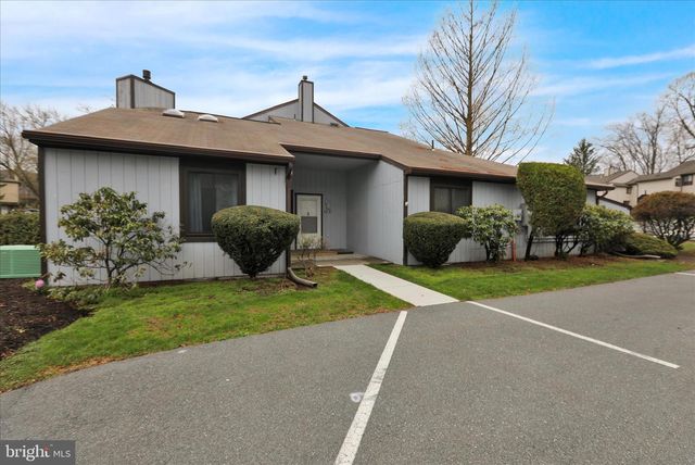 72-6 AZALEA WAY, Reading, PA 19606