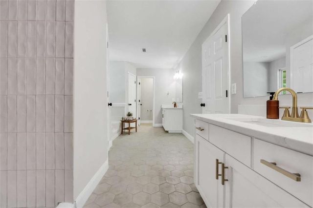 390 Burg Road, Locust Grove, GA 30248