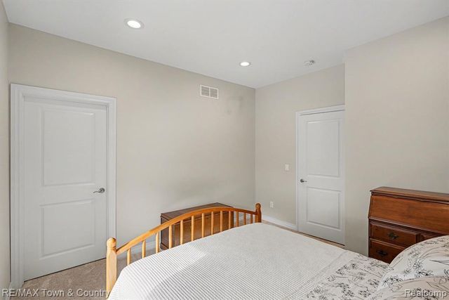 13336 Julie Anne Court, Fenton, MI 48430