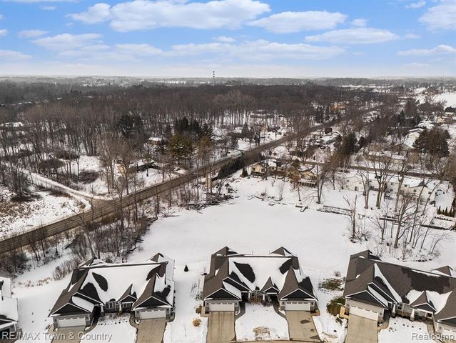 13336 Julie Anne Court, Fenton, MI 48430