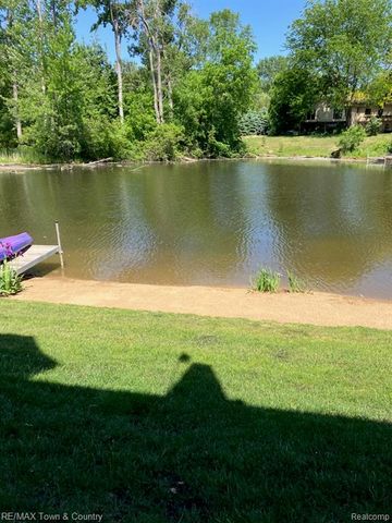 13336 Julie Anne Court, Fenton, MI 48430