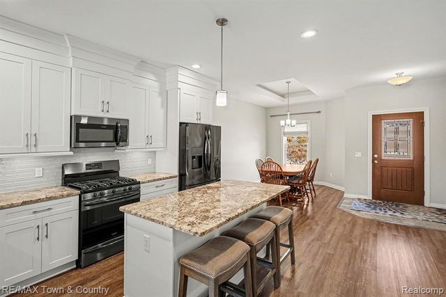 13336 Julie Anne Court, Fenton, MI 48430