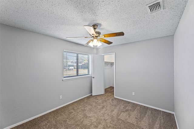 221 Asbury Drive, Saginaw, TX 76179