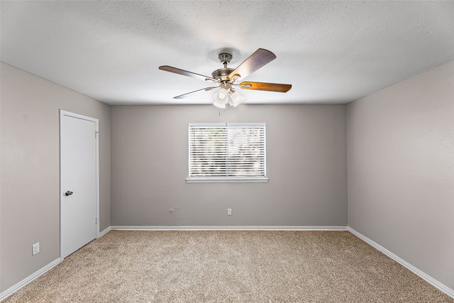 221 Asbury Drive, Saginaw, TX 76179