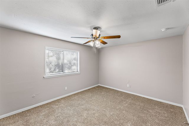 221 Asbury Drive, Saginaw, TX 76179