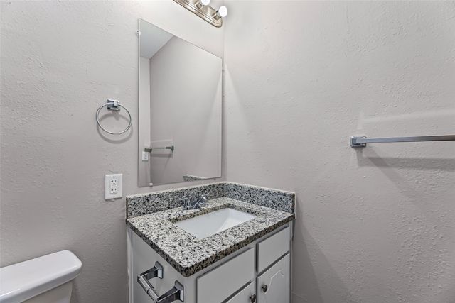 221 Asbury Drive, Saginaw, TX 76179