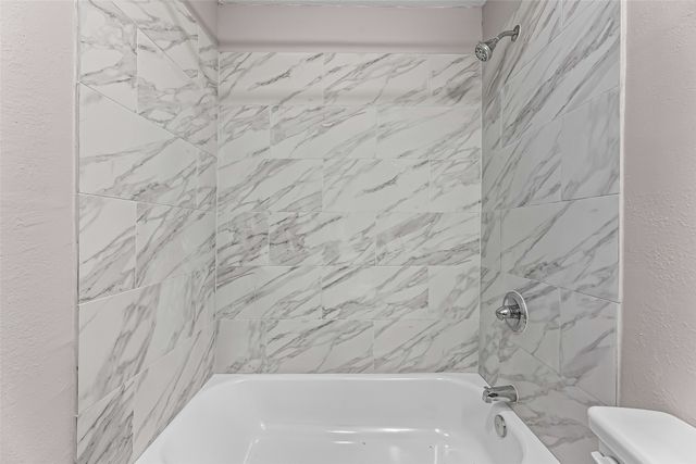 221 Asbury Drive, Saginaw, TX 76179